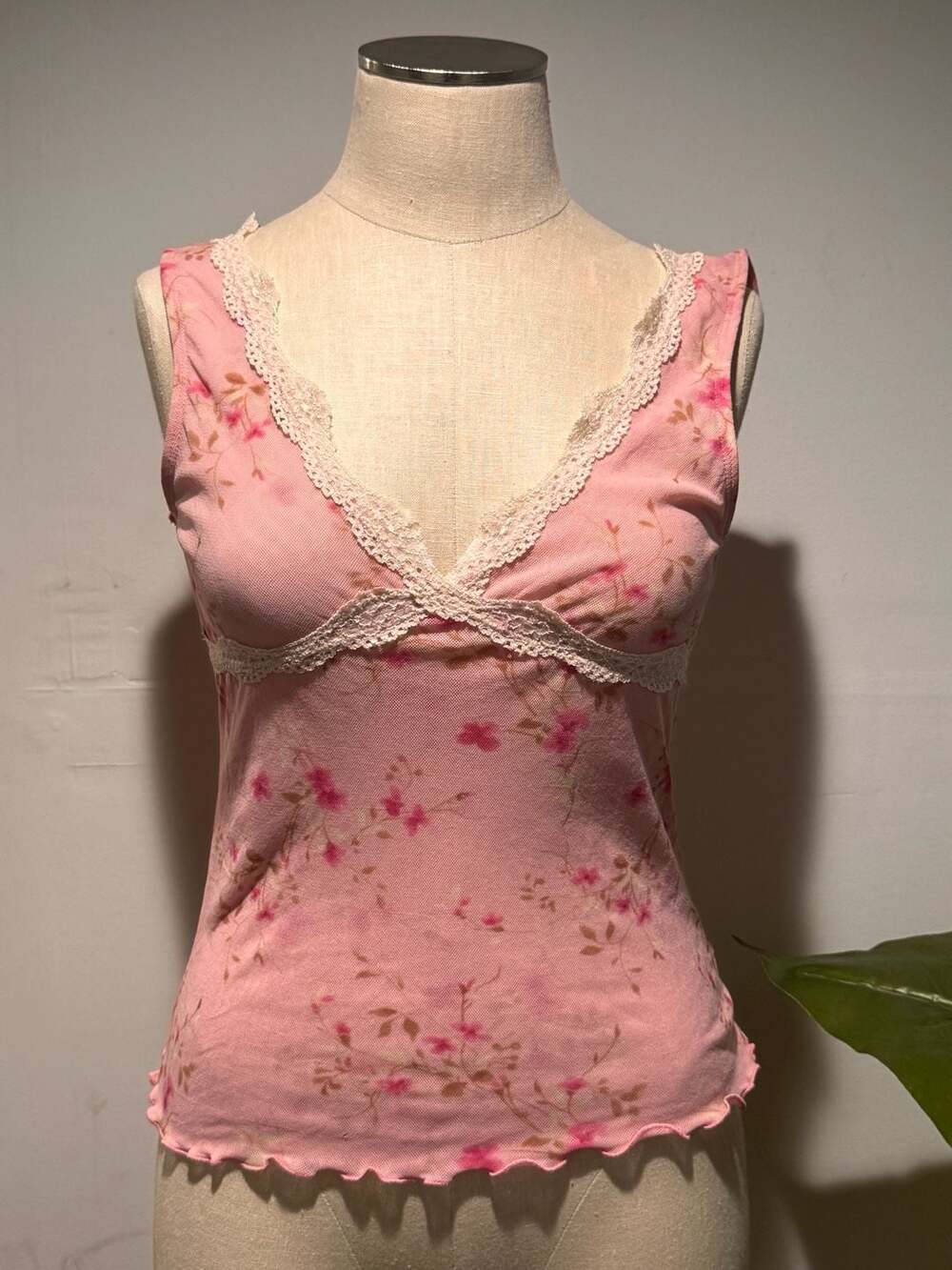 Sweet Pea Floral Mesh Lace Trim Tank Top Women’s Size M